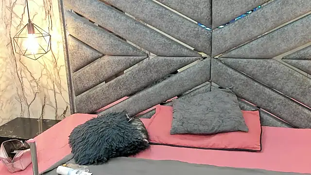 SASHA BROWNIE   online show from December 2025 07:41:01 PM