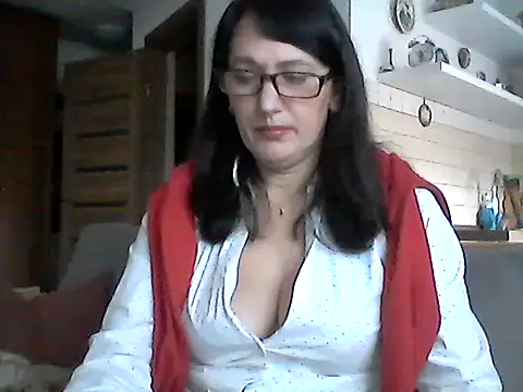 Snapshot of Elena48324 chatting on February 2026 09:32:01 AM Elena48324 online show from February 2026 09:32:01 AM