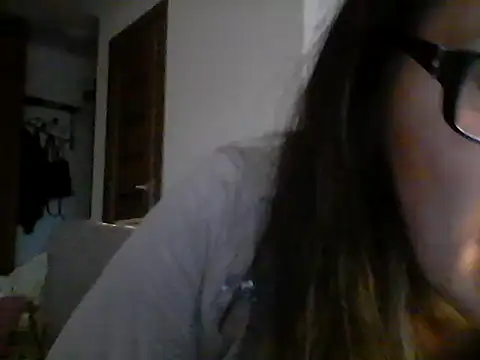 Snapshot of Elena48324 chatting on April 2026 04:52:01 PM Elena48324 online show from April 2026 04:52:01 PM