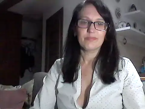 Snapshot of Elena48324 chatting on April 2026 05:29:01 PM Elena48324 online show from April 2026 05:29:01 PM