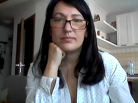 Snapshot of Elena48324 chatting on April 2026 08:41:02 AM Elena48324 online show from April 2026 08:41:02 AM