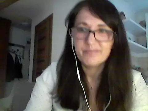 Snapshot of Elena48324 chatting on June 2026 05:29:02 PM Elena48324 online show from June 2026 05:29:02 PM
