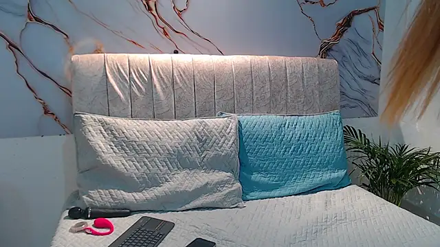  Tiffany1 online show from October 2025 02:19:02 AM