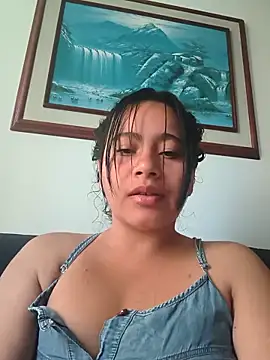 Snapshot of Yaya_watson chatting on June 2026 06:57:01 PM Yaya watson online show from June 2026 06:57:01 PM