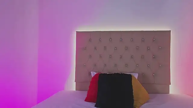 Zafiro  Brown online show from November 2025 11:54:01 AM