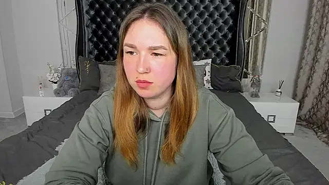 Sofii darling online show from March 2026 06:23:01 PM