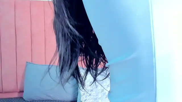 ashley Olsen online show from October 2025 08:53:02 PM