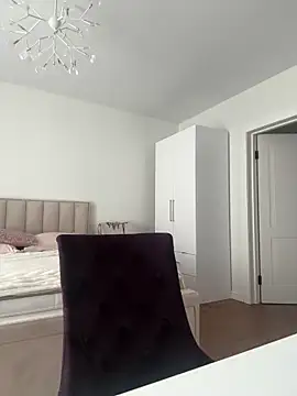 AmandaStoun online show from April 2026 01:05:02 PM