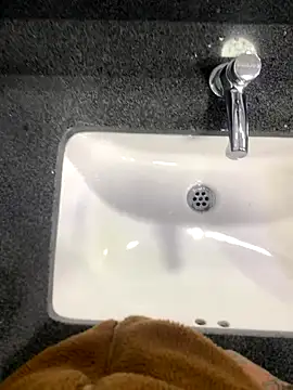 malek xarx  online show from November 2025 10:32:02 PM