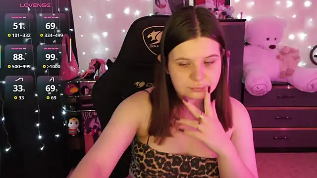 AmyVibess online show from September 2025 08:01:02 PM