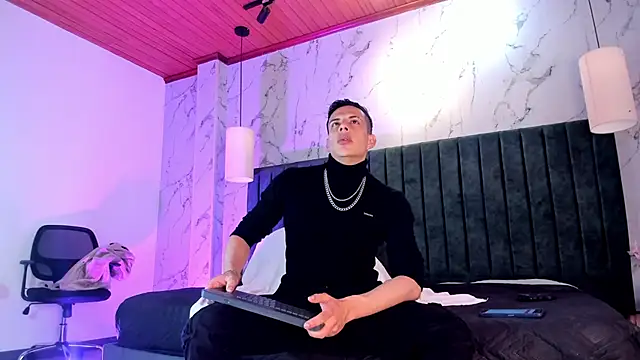 Dustin Sonne online show from September 2025 03:50:02 AM