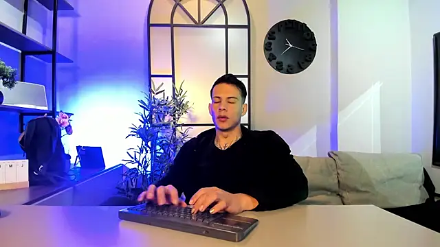 Dustin Sonne online show from April 2026 03:35:02 AM