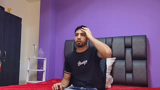 Snapshot of ashtoncooperr chatting on September 2025 06:44:01 PM ashtoncooperr online show from September 2025 06:44:01 PM