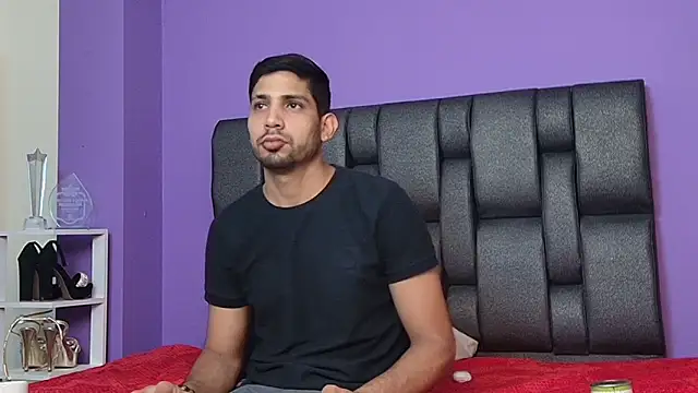 Snapshot of ashtoncooperr chatting on October 2025 07:10:02 PM ashtoncooperr online show from October 2025 07:10:02 PM