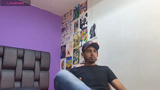 Snapshot of ashtoncooperr chatting on October 2025 07:03:02 PM ashtoncooperr online show from October 2025 07:03:02 PM