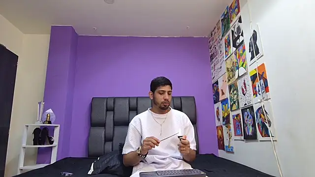 Snapshot of ashtoncooperr chatting on October 2025 07:27:01 PM ashtoncooperr online show from October 2025 07:27:01 PM