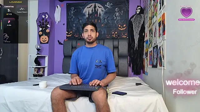 Snapshot of ashtoncooperr chatting on October 2025 07:07:02 PM ashtoncooperr online show from October 2025 07:07:02 PM