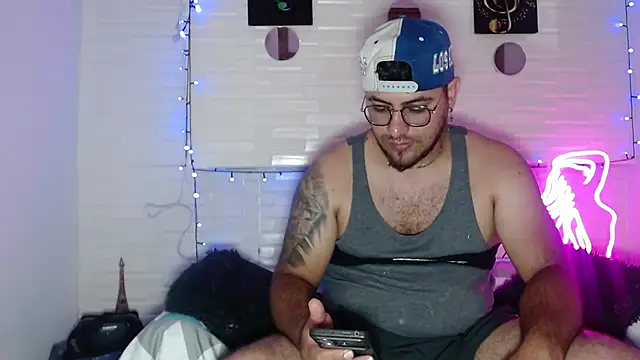 Andreww Foxx online show from September 2025 01:25:02 PM