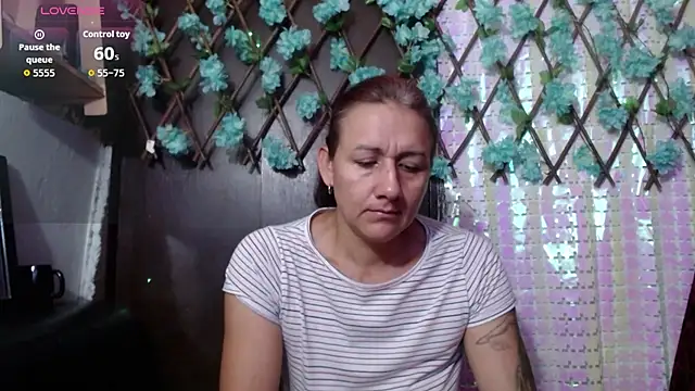 darling hott online show from October 2025 11:22:02 AM