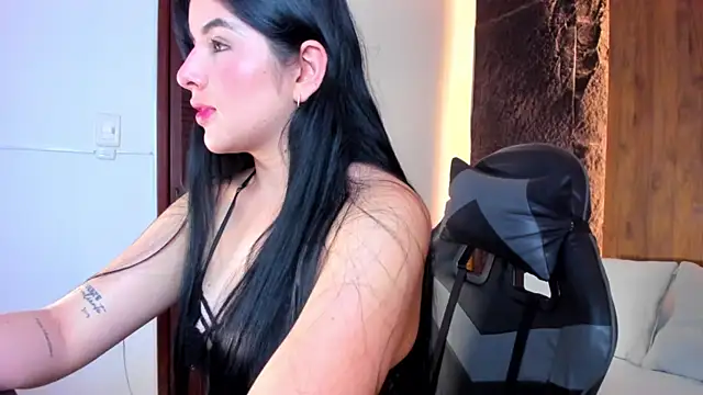 Snapshot of evelin_lopezz chatting on September 2025 02:13:02 AM evelin lopezz online show from September 2025 02:13:02 AM