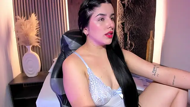 Snapshot of evelin_lopezz chatting on October 2025 02:24:01 AM evelin lopezz online show from October 2025 02:24:01 AM