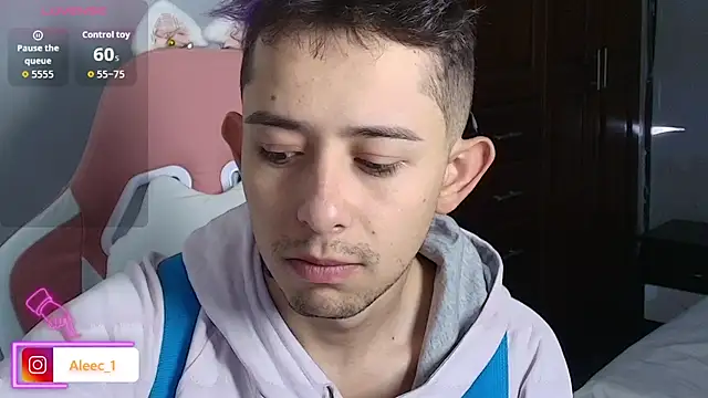 Aleecandrews online show from September 2025 07:17:02 PM