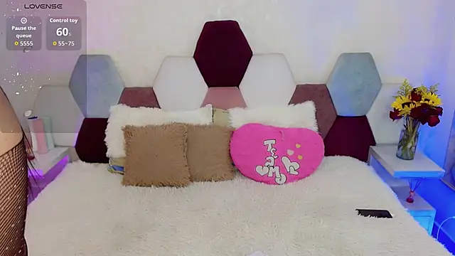 kushina uzumaki75 online show from November 2025 03:49:02 AM