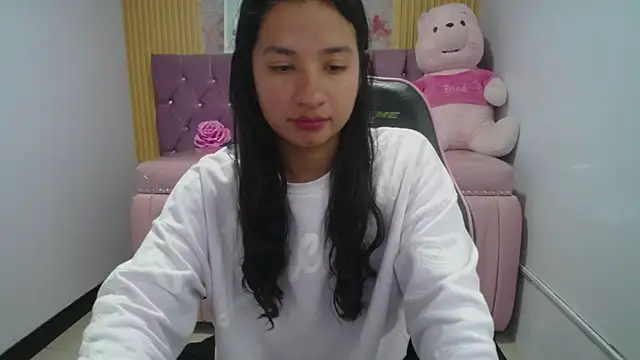 Snapshot of Irina_evans_s1 chatting on September 2025 04:18:02 PM Irina evans s1 online show from September 2025 04:18:02 PM