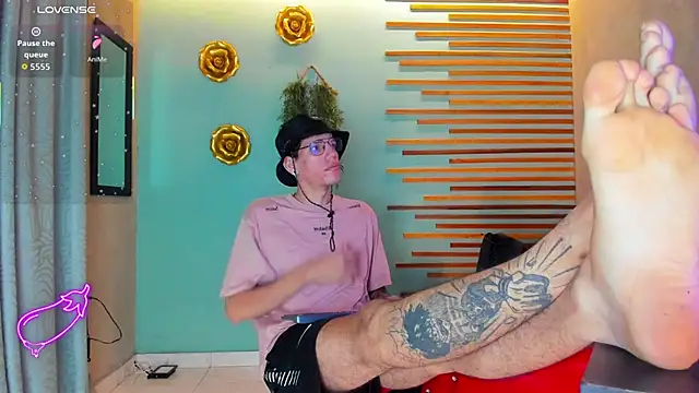 david huge online show from October 2025 01:20:01 PM