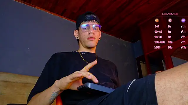 david huge online show from November 2025 01:33:02 AM