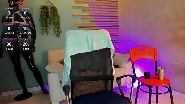 david huge online show from November 2025 01:42:01 AM