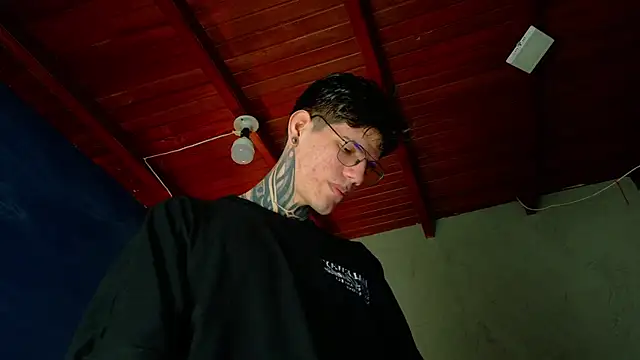 david huge online show from April 2026 06:21:01 PM