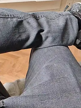 Snapshot of LeoMaduroSP chatting on September 2025 02:20:01 PM LeoMaduroSP online show from September 2025 02:20:01 PM