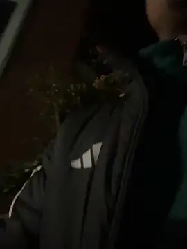 Snapshot of OfferedTearing chatting on November 2025 10:41:01 PM OfferedTearing online show from November 2025 10:41:01 PM