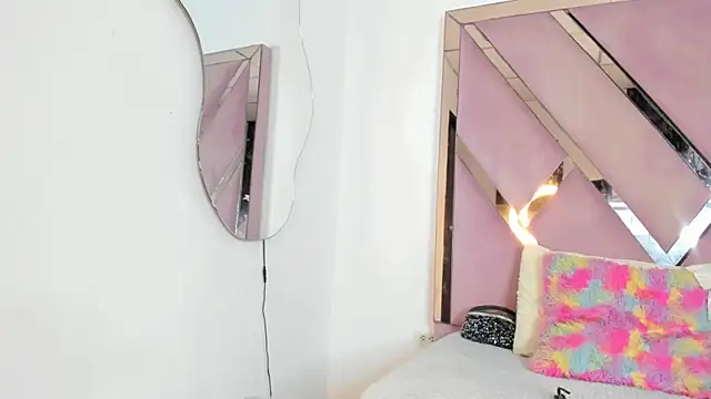 Akiraht online show from October 2025 08:41:01 PM