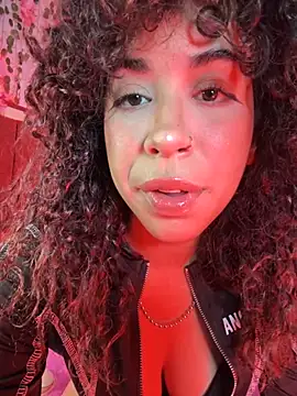 Snapshot of collins_Daph chatting on October 2025 05:33:02 PM collins Daph online show from October 2025 05:33:02 PM