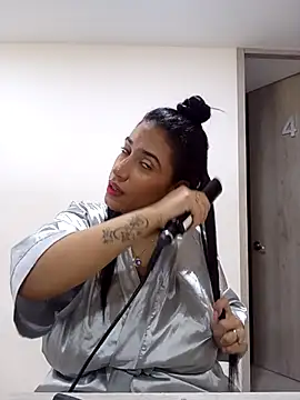 Snapshot of Samantha_hotly chatting on October 2025 01:20:01 PM Samantha hotly online show from October 2025 01:20:01 PM