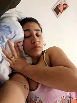 Samantha hotly online show from April 2026 04:46:01 AM