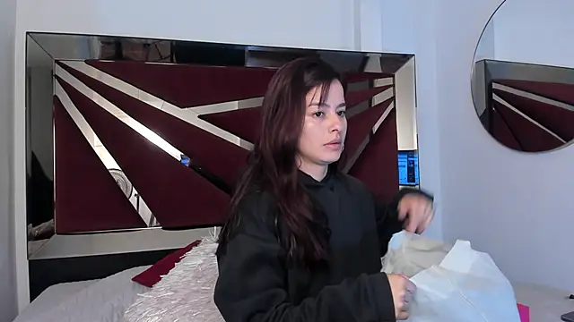 valerieMattson online show from October 2025 02:26:01 PM