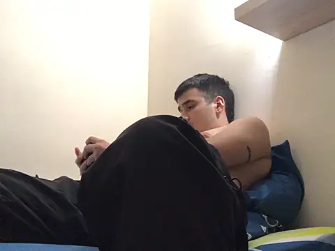 Snapshot of Cesar_Augusto chatting on September 2025 05:18:02 AM Cesar Augusto online show from September 2025 05:18:02 AM