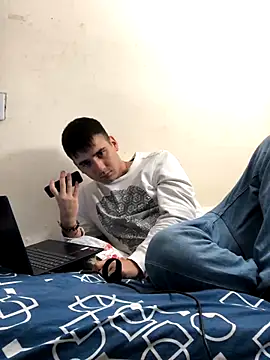 Snapshot of Cesar_Augusto chatting on September 2025 05:12:01 AM Cesar Augusto online show from September 2025 05:12:01 AM