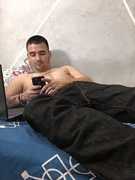 Snapshot of Cesar_Augusto chatting on October 2025 06:03:01 AM Cesar Augusto online show from October 2025 06:03:01 AM