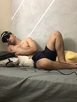 Snapshot of Cesar_Augusto chatting on November 2025 01:29:01 AM Cesar Augusto online show from November 2025 01:29:01 AM