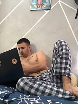 Snapshot of Cesar_Augusto chatting on November 2025 02:52:02 PM Cesar Augusto online show from November 2025 02:52:02 PM