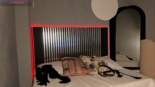 Emilybeltons online show from October 2025 08:22:01 PM