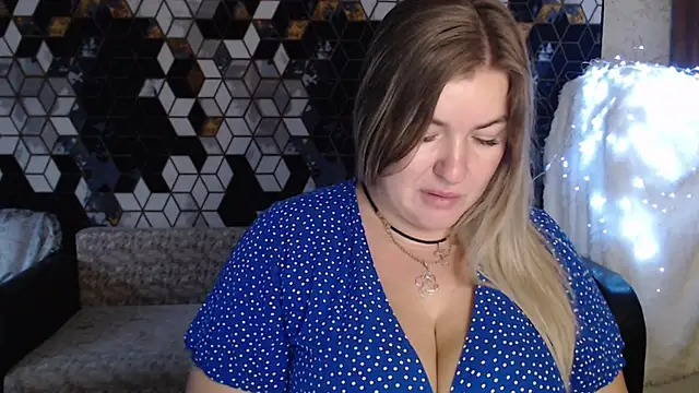 NikaSkylink online show from December 2025 05:01:01 AM