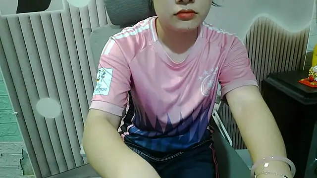 Emachiii online show from September 2025 12:30:01 PM