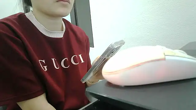 Emachiii online show from April 2026 04:17:02 PM