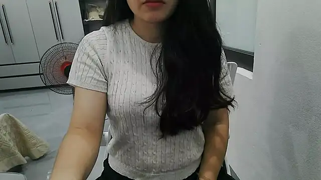 Snapshot of Emachiii chatting on July 2026 12:29:01 PM Emachiii online show from July 2026 12:29:01 PM