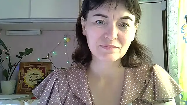 Krystal 82 online show from September 2025 11:02:02 AM